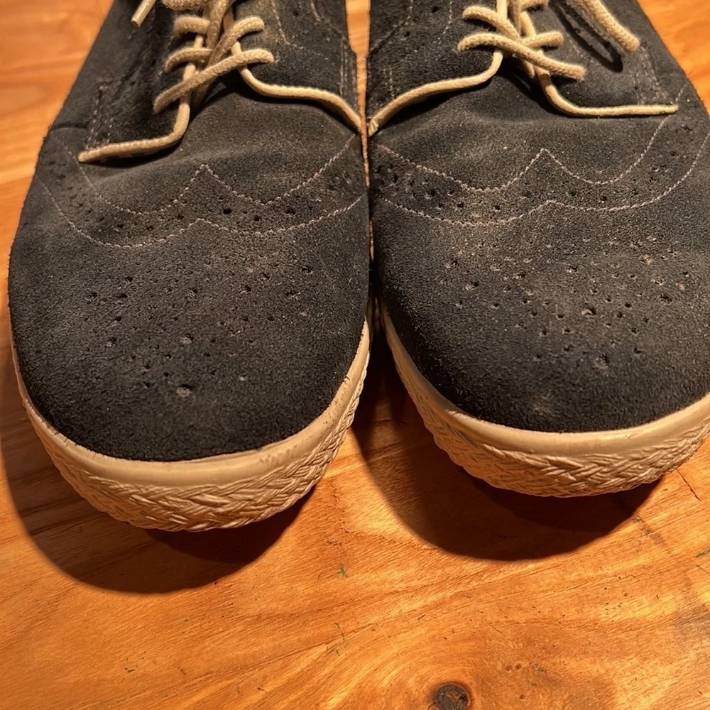 J Shoes Distressed Casual Wingtip Oxfords C5010, navy blue suede